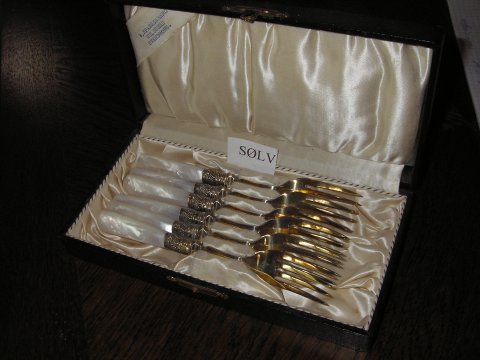 Guldbelagte sølv gafler med perlemor greb